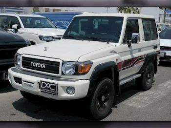 Toyota  Land Cruiser  LX  2022  Manual  13,000 Km  6 Cylinder  Four Wheel Drive (4WD)  SUV  White  With Warranty