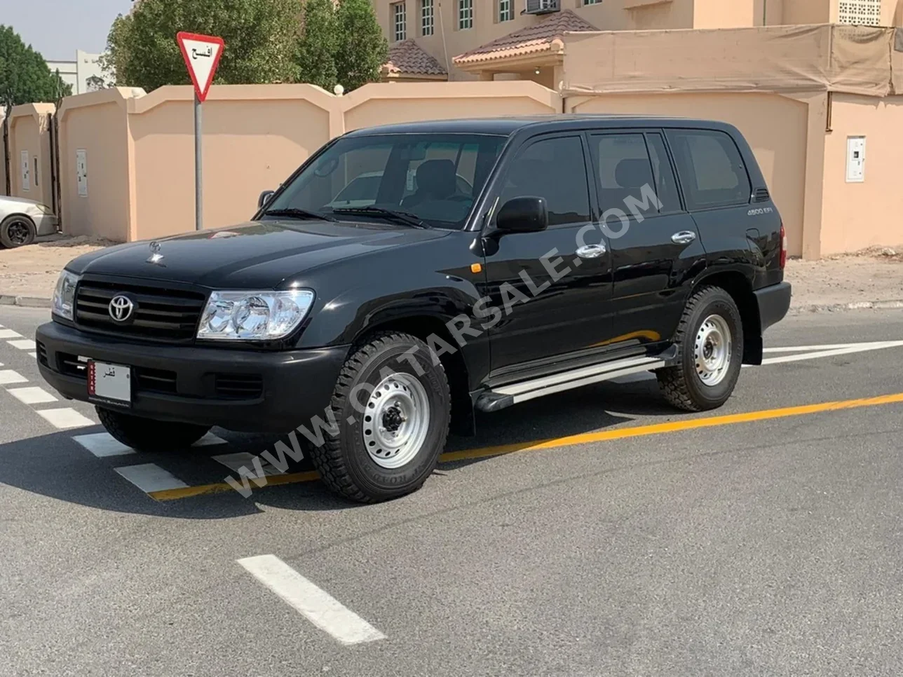 Toyota  Land Cruiser  G  2007  Manual  86,000 Km  6 Cylinder  Four Wheel Drive (4WD)  SUV  Black