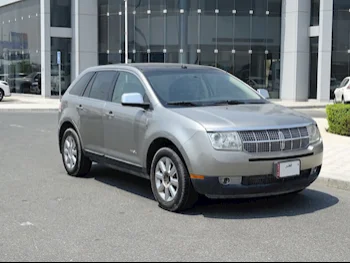 Lincoln  MKX  2008  Automatic  58,000 Km  6 Cylinder  Four Wheel Drive (4WD)  SUV  Gray