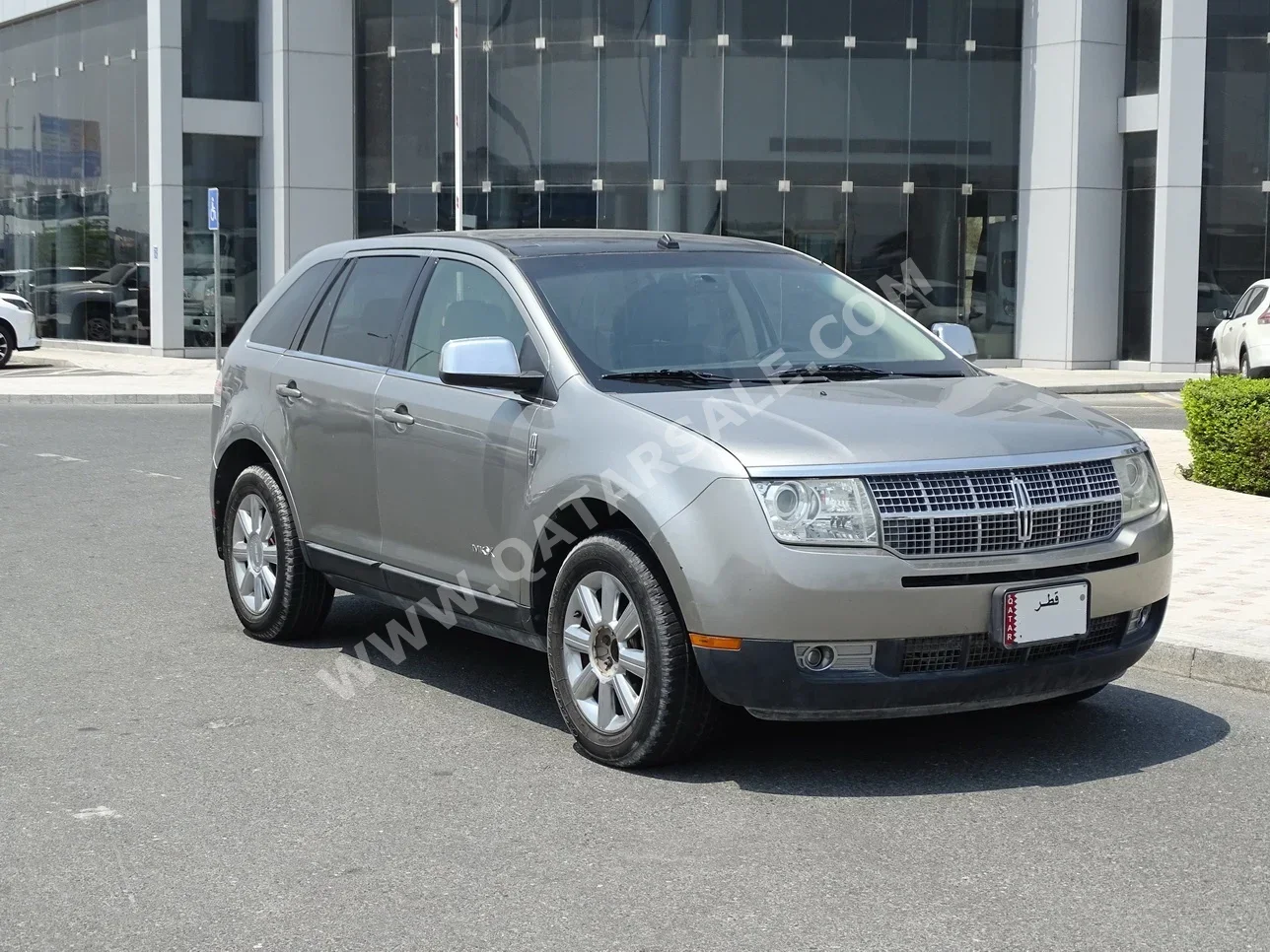 Lincoln  MKX  2008  Automatic  58,000 Km  6 Cylinder  Four Wheel Drive (4WD)  SUV  Gray