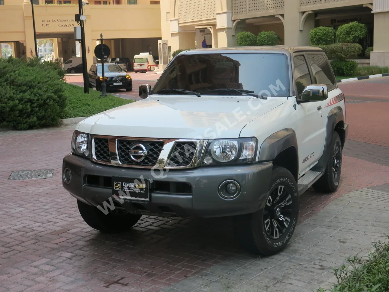 Nissan  Patrol  Super Safari  2023  Automatic  38,000 Km  6 Cylinder  Four Wheel Drive (4WD)  SUV  White  With Warranty