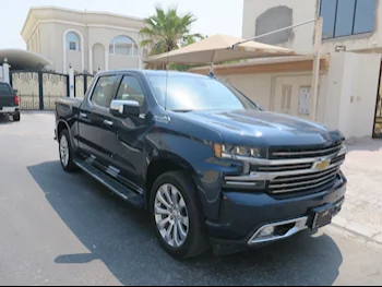 Chevrolet  Silverado  High Country  2021  Automatic  37,000 Km  8 Cylinder  Four Wheel Drive (4WD)  Pick Up  Dark Blue  With Warranty