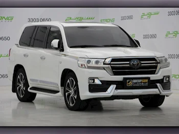 Toyota  Land Cruiser  VXR- Grand Touring S  2020  Automatic  227,000 Km  8 Cylinder  Four Wheel Drive (4WD)  SUV  White