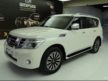 Nissan  Patrol  Platinum  2017  Automatic  174,000 Km  6 Cylinder  Four Wheel Drive (4WD)  SUV  White