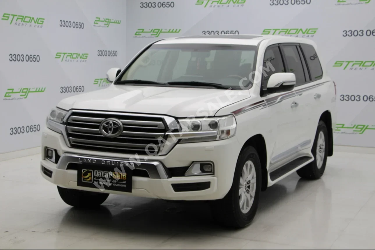  Toyota  Land Cruiser  GXR  2018  Automatic  125,000 Km  8 Cylinder  Four Wheel Drive (4WD)  SUV  White  With Warranty