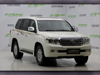 Toyota  Land Cruiser  GXR  2011  Automatic  340,000 Km  8 Cylinder  Four Wheel Drive (4WD)  SUV  White