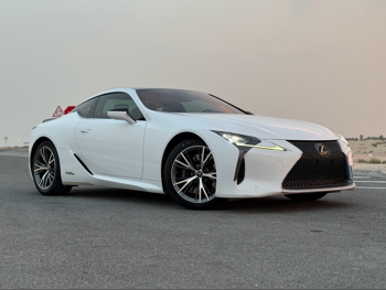 لكزس  ال سي  500 اتش  2017  اوتوماتيك  46,000 كم  6 سلندر  دفع كلي مستمر  كوبيه \ سبورت  أبيض  تحت الضمان
