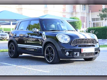 Mini  Cooper  CountryMan  S  2013  Automatic  107,000 Km  4 Cylinder  All Wheel Drive (AWD)  Sedan  Black