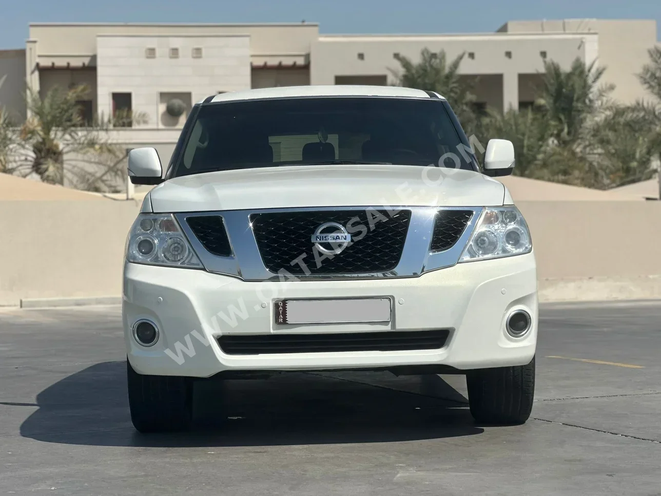 Nissan  Patrol  LE  2012  Automatic  202,000 Km  8 Cylinder  Four Wheel Drive (4WD)  SUV  White