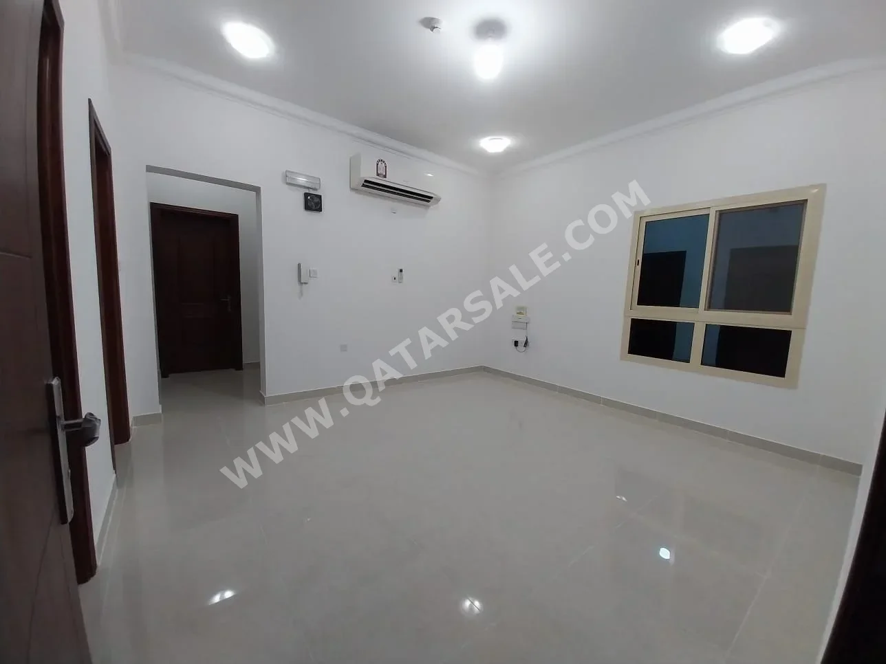 2 Bedrooms  Apartment  in Doha -  Fereej Bin Omran  Not Furnished