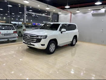 Toyota  Land Cruiser  GXR Twin Turbo  2022  Automatic  58,000 Km  6 Cylinder  Four Wheel Drive (4WD)  SUV  White