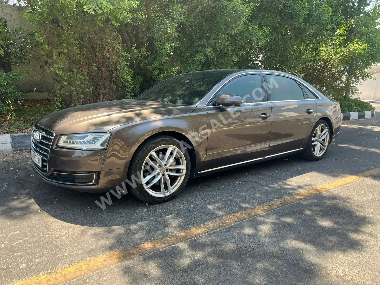 Audi  A8  L  2016  Automatic  138,000 Km  6 Cylinder  All Wheel Drive (AWD)  Sedan  Gray