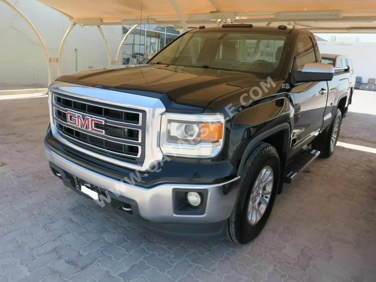 GMC  Sierra  Z71  2014  Automatic  270,000 Km  8 Cylinder  Four Wheel Drive (4WD)  Pick Up  Black