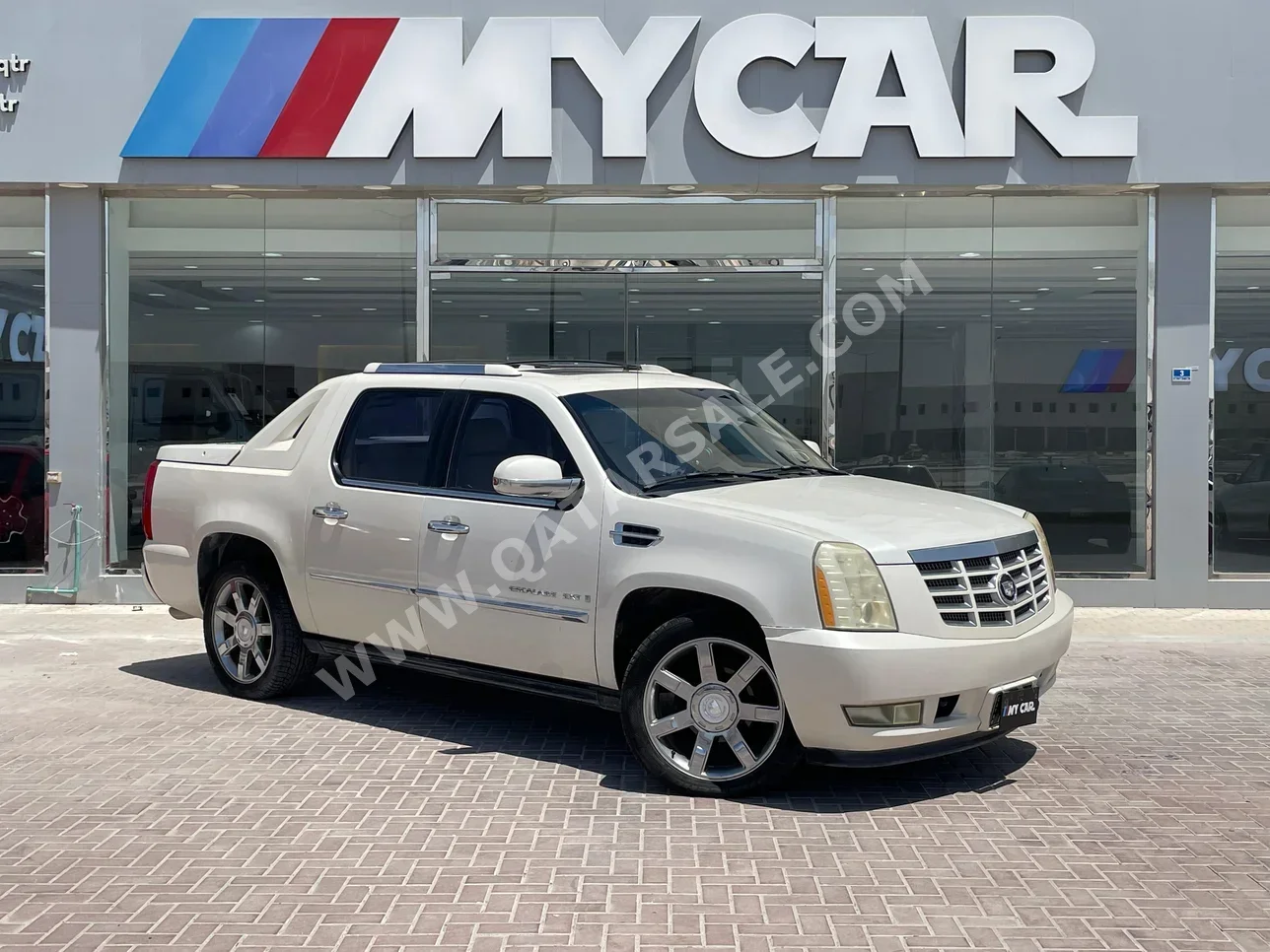 Cadillac  Escalade  EXT  2007  Automatic  270,000 Km  8 Cylinder  Four Wheel Drive (4WD)  Pick Up  White