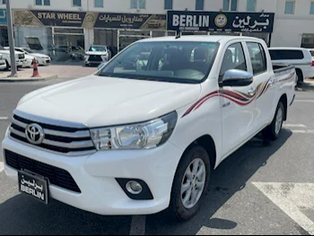 Toyota  Hilux  2021  Automatic  193,000 Km  4 Cylinder  Four Wheel Drive (4WD)  Pick Up  White