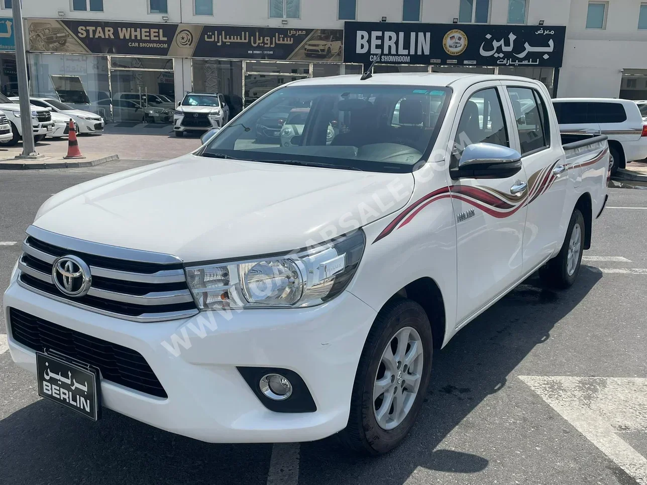 Toyota  Hilux  2021  Automatic  193,000 Km  4 Cylinder  Four Wheel Drive (4WD)  Pick Up  White