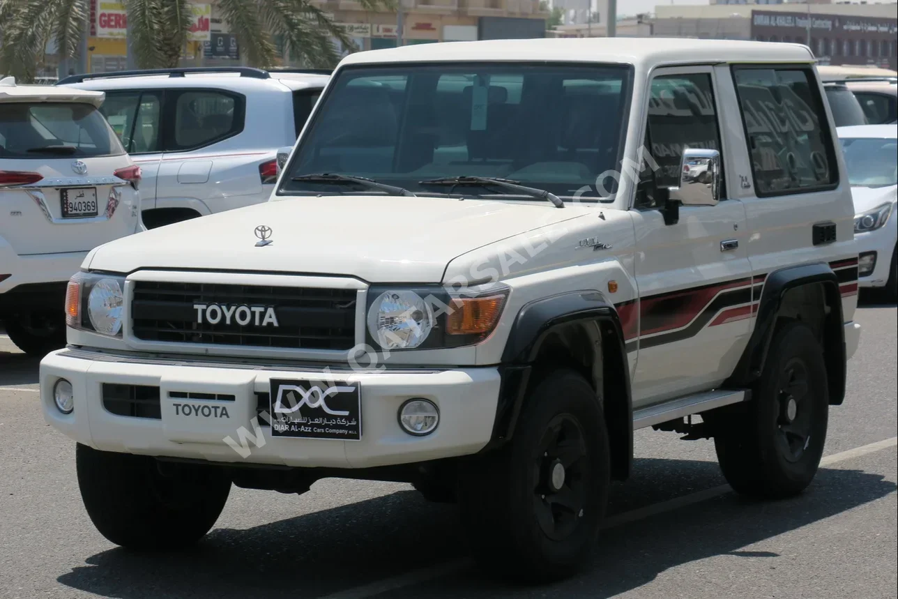 Toyota  Land Cruiser  Hard Top  2022  Manual  13,000 Km  6 Cylinder  Four Wheel Drive (4WD)  SUV  White  With Warranty