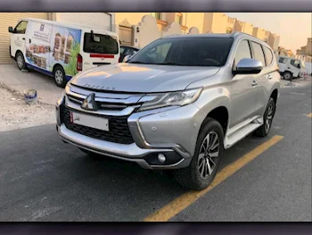 Mitsubishi  Pajero  Montero Sport  2017  Automatic  179,000 Km  6 Cylinder  Four Wheel Drive (4WD)  SUV  Silver