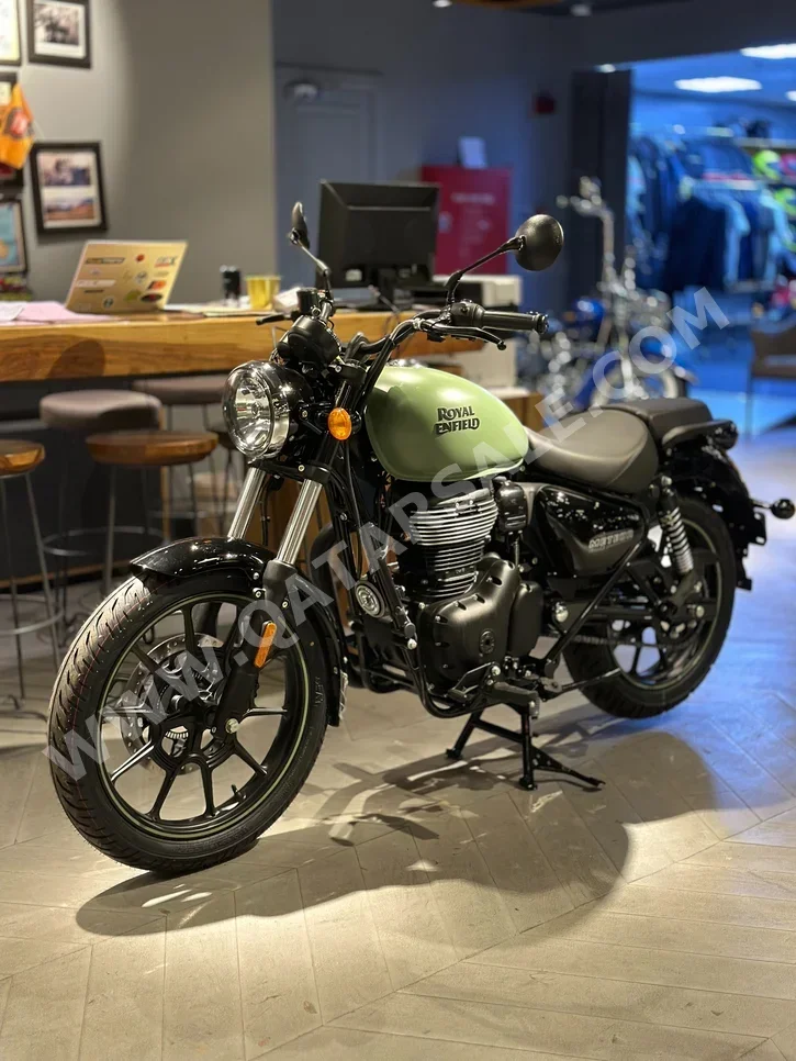 Royal Enfield  Meteor -  2024 - Color Matt Green -  Warranty