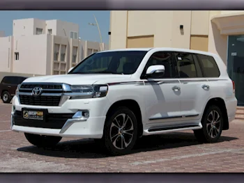 Toyota  Land Cruiser  GXR- Grand Touring  2021  Automatic  84,000 Km  8 Cylinder  Four Wheel Drive (4WD)  SUV  White