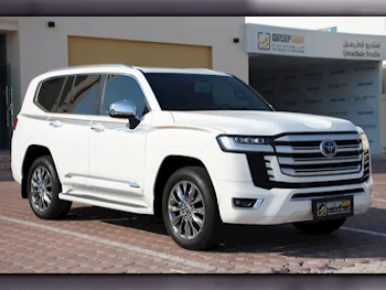 Toyota  Land Cruiser  VXR Twin Turbo  2023  Automatic  13,000 Km  6 Cylinder  Four Wheel Drive (4WD)  SUV  White  With Warranty