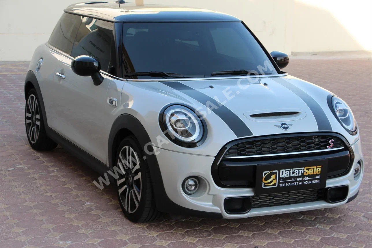 Mini  Cooper  S  2021  Automatic  54,000 Km  4 Cylinder  Front Wheel Drive (FWD)  Hatchback  Silver  With Warranty