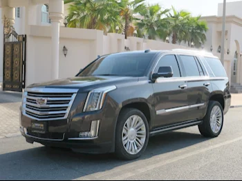 Cadillac  Escalade  Platinum  2018  Automatic  128,000 Km  8 Cylinder  Four Wheel Drive (4WD)  SUV  Gray