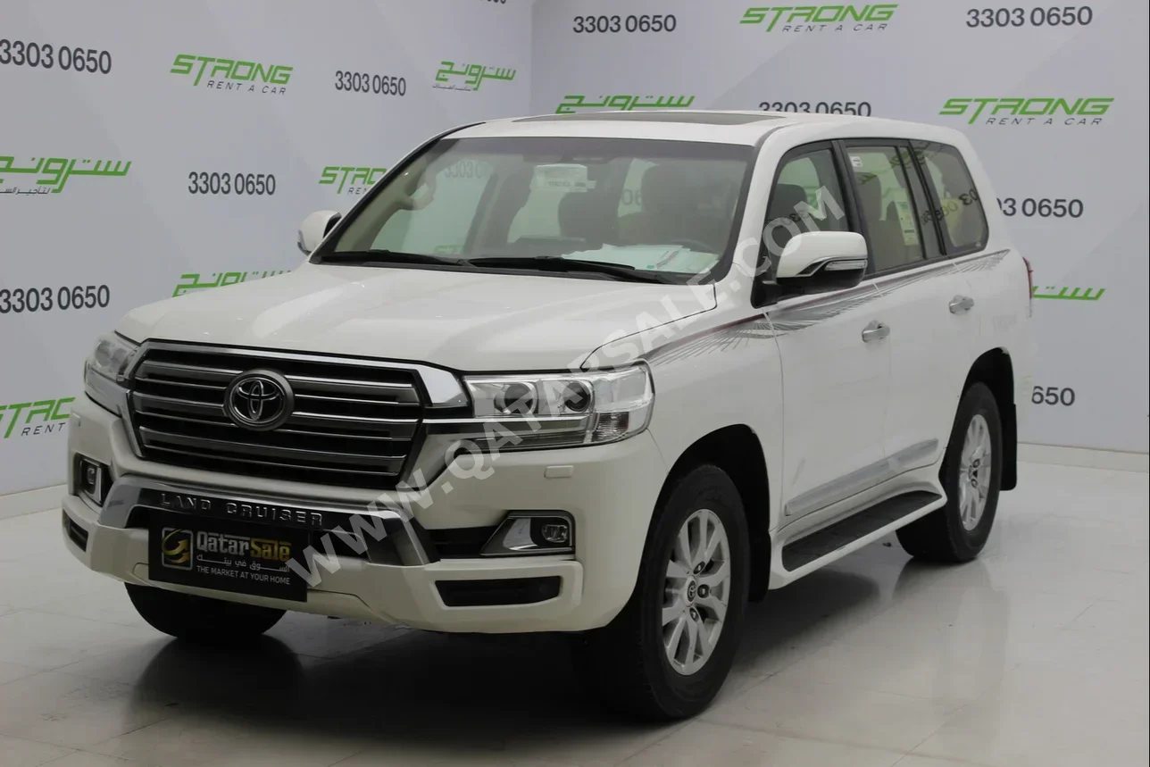 Toyota  Land Cruiser  GXR  2019  Automatic  232,000 Km  8 Cylinder  Four Wheel Drive (4WD)  SUV  White