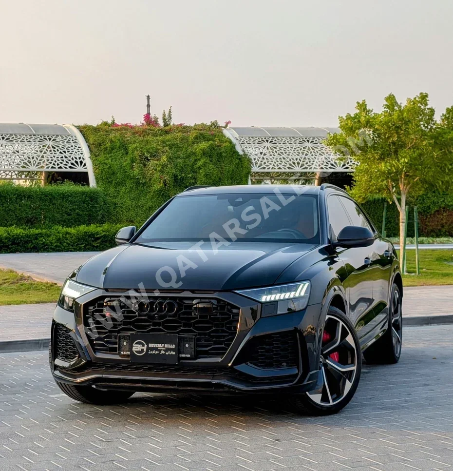 Audi  RSQ8  2022  Automatic  70,702 Km  8 Cylinder  Four Wheel Drive (4WD)  SUV  Black  With Warranty