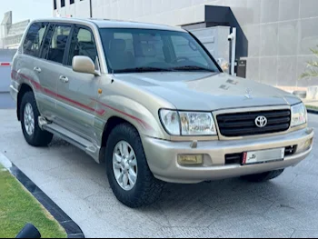 Toyota  Land Cruiser  GXR  2004  Automatic  348,000 Km  6 Cylinder  Four Wheel Drive (4WD)  SUV  Gold