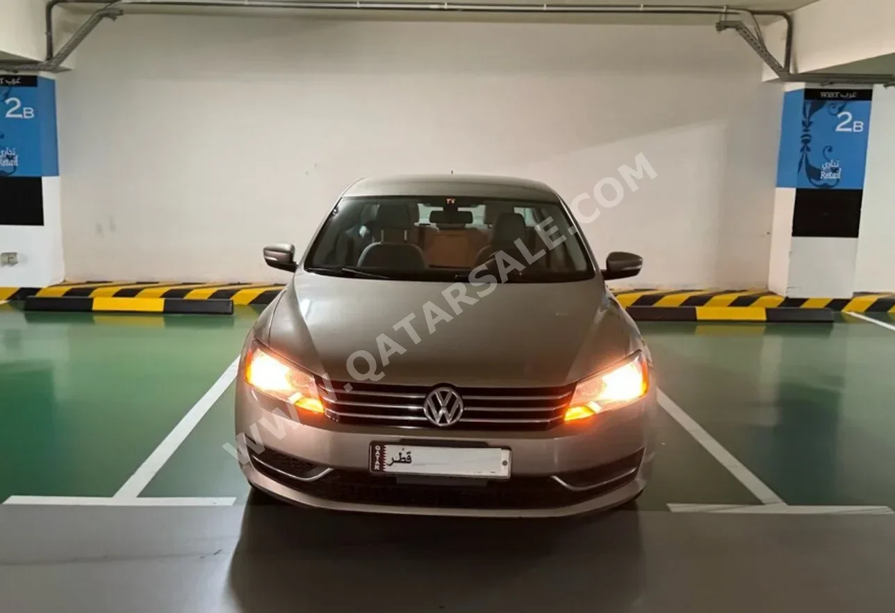 Volkswagen  Passat  SE  2015  Automatic  188,500 Km  5 Cylinder  Front Wheel Drive (FWD)  Limousine  Beige & Brown