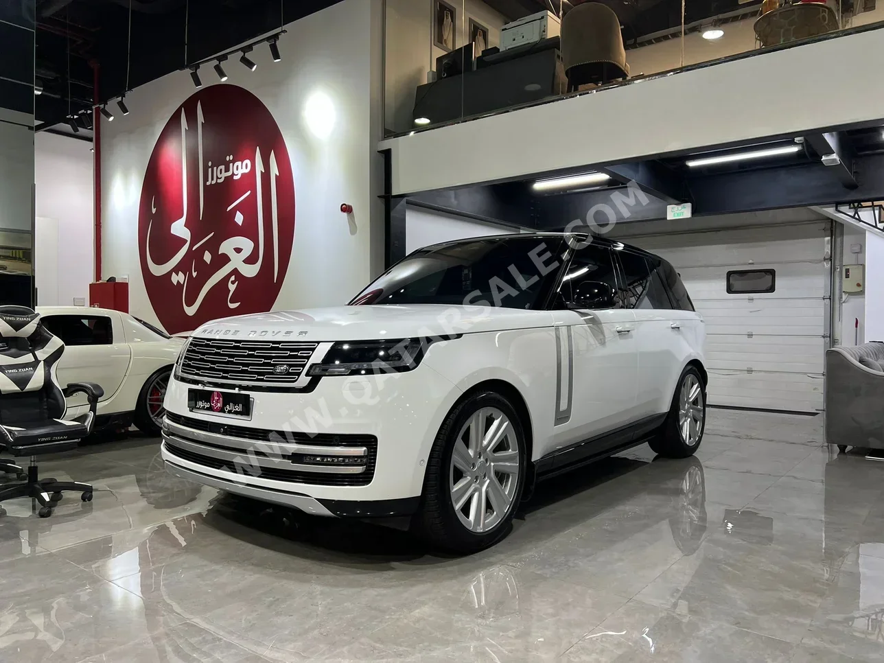 Land Rover  Range Rover  Vogue  Autobiography  2022  Automatic  43,000 Km  8 Cylinder  Four Wheel Drive (4WD)  SUV  White  With Warranty