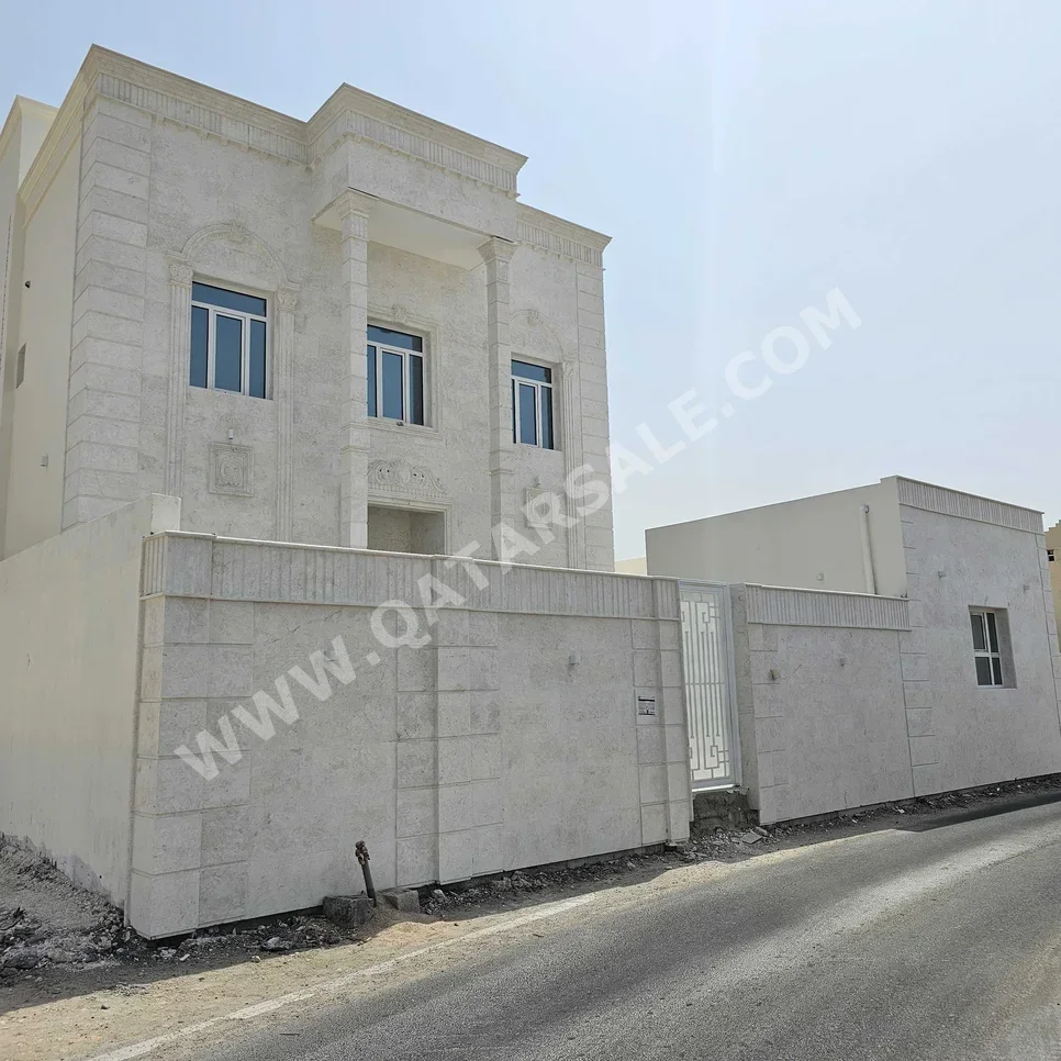 Family Residential  - Not Furnished  - Umm Salal  - Umm Salal Ali  - 8 Bedrooms