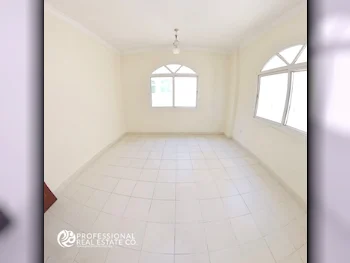 2 Bedrooms  Apartment  in Doha -  Fereej Bin Mahmoud  Not Furnished