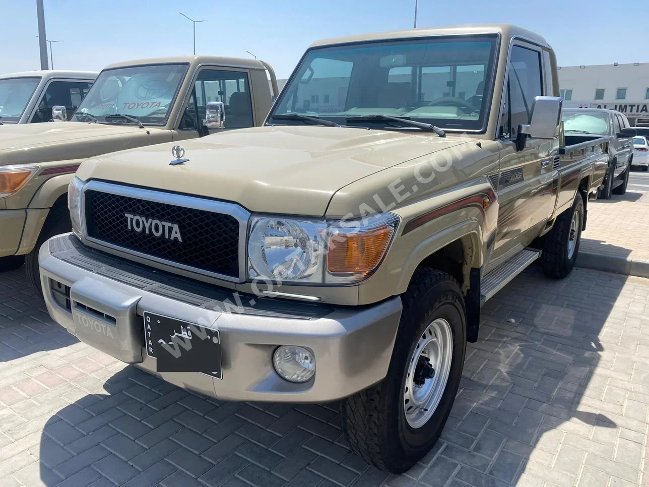 Toyota  Land Cruiser  LX  2022  Manual  155,000 Km  6 Cylinder  Four Wheel Drive (4WD)  Pick Up  Beige