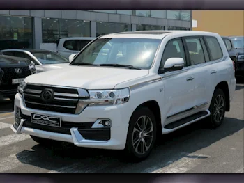 Toyota  Land Cruiser  VXR- Grand Touring S  2020  Automatic  163,000 Km  8 Cylinder  Four Wheel Drive (4WD)  SUV  White