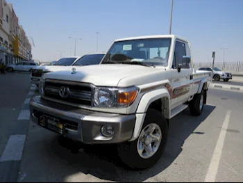 Toyota  Land Cruiser  LX  2023  Manual  4,000 Km  6 Cylinder  Four Wheel Drive (4WD)  Pick Up  White  With Warranty