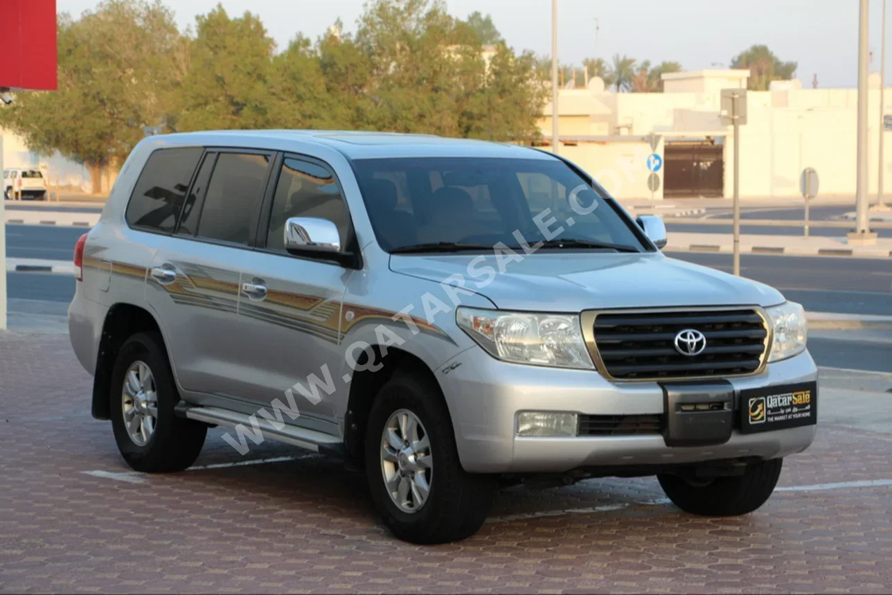 Toyota  Land Cruiser  GXR  2008  Automatic  627,000 Km  6 Cylinder  Four Wheel Drive (4WD)  SUV  Silver