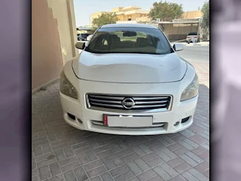 Nissan  Maxima  SV  2012  Automatic  92,000 Km  6 Cylinder  All Wheel Drive (AWD)  Sedan  White