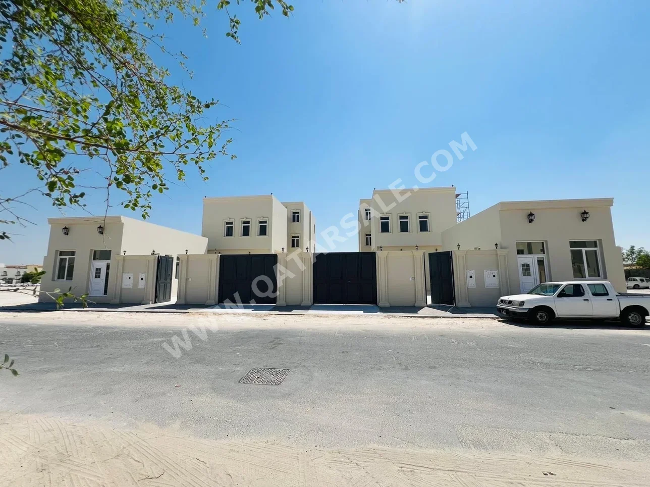 Family Residential  - Not Furnished  - Al Rayyan  - Ain Khaled  - 7 Bedrooms