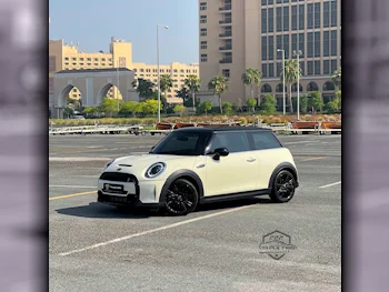 Mini  Cooper  S  2023  Automatic  25,900 Km  4 Cylinder  Front Wheel Drive (FWD)  Hatchback  White  With Warranty