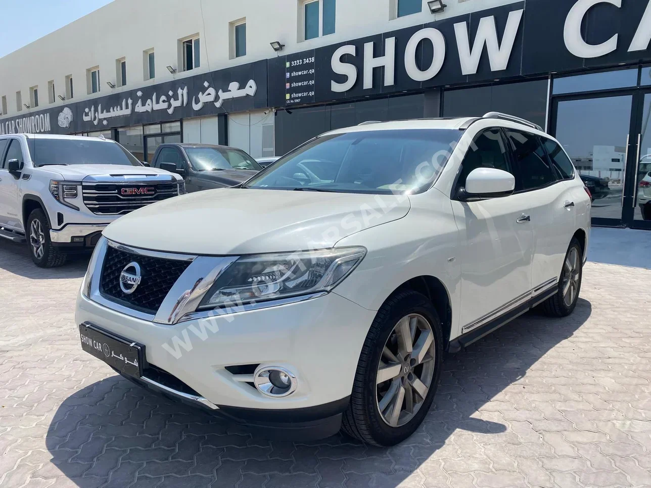 Nissan  Pathfinder  SV  2016  Automatic  125,000 Km  6 Cylinder  Four Wheel Drive (4WD)  SUV  White