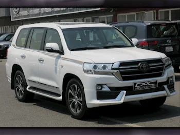 Toyota  Land Cruiser  VXR- Grand Touring S  2020  Automatic  163,000 Km  8 Cylinder  Four Wheel Drive (4WD)  SUV  White