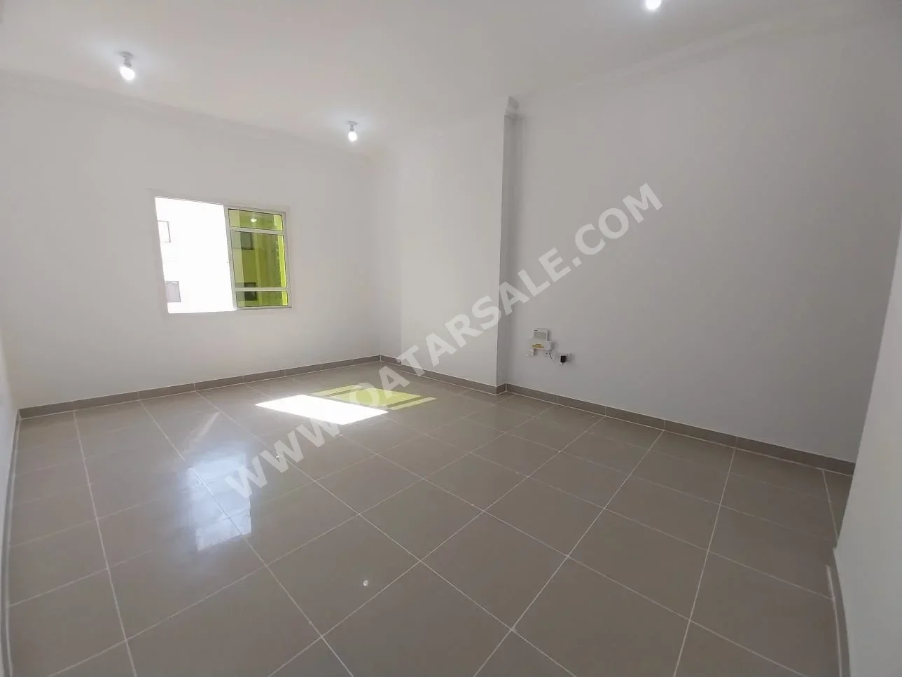 2 Bedrooms  Apartment  in Doha -  Fereej Bin Mahmoud  Not Furnished