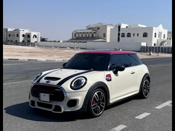 Mini  Cooper  JCW  2016  Automatic  78,000 Km  4 Cylinder  Front Wheel Drive (FWD)  Hatchback  White