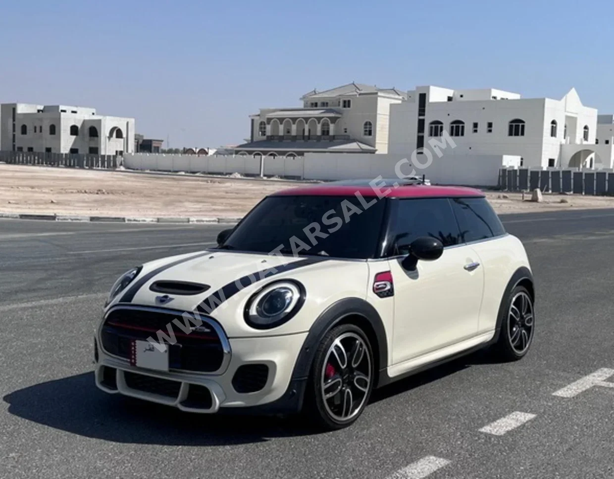 Mini  Cooper  JCW  2016  Automatic  78,000 Km  4 Cylinder  Front Wheel Drive (FWD)  Hatchback  White