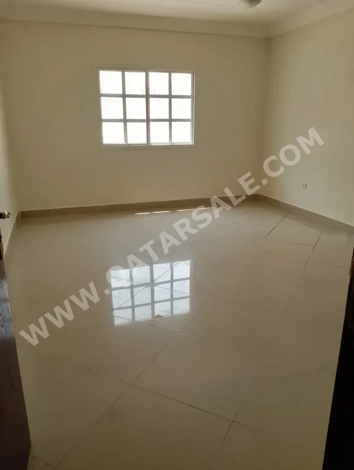 1 Bedrooms  Studio  For Sale  in Al Rayyan -  Abu Hamour  Not Furnished