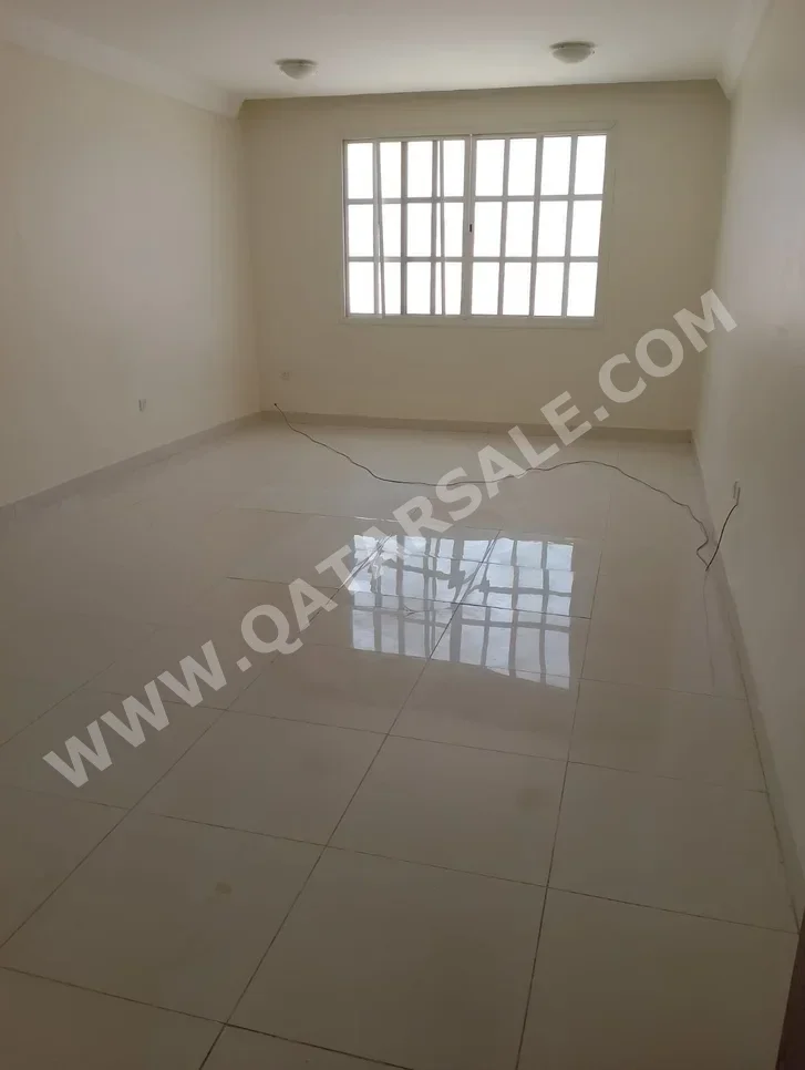 1 Bedrooms  Studio  in Al Rayyan -  Abu Hamour  Not Furnished