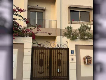 Family Residential  - Not Furnished  - Doha  - Al Markhiya  - 4 Bedrooms