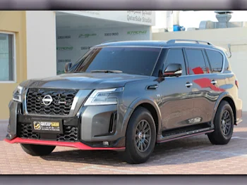 Nissan  Patrol  Platinum  2014  Automatic  130,000 Km  8 Cylinder  Four Wheel Drive (4WD)  SUV  Gray